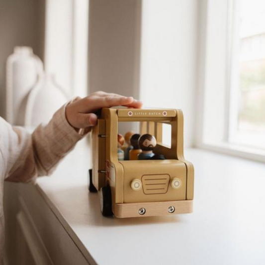 Schoolbus met poppetjes