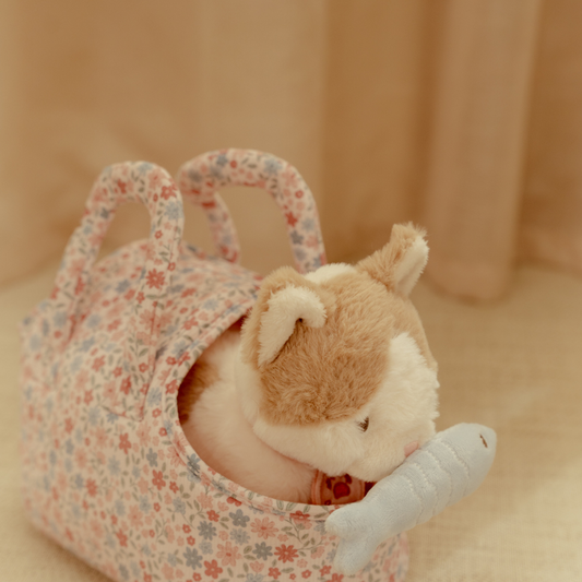 Knuffelkat Marley in tas