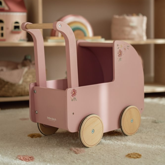Houten poppenwagen