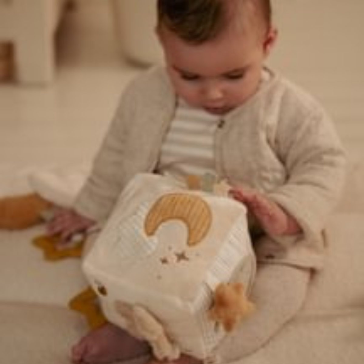 Activiteitenkubus Newborn Naturals