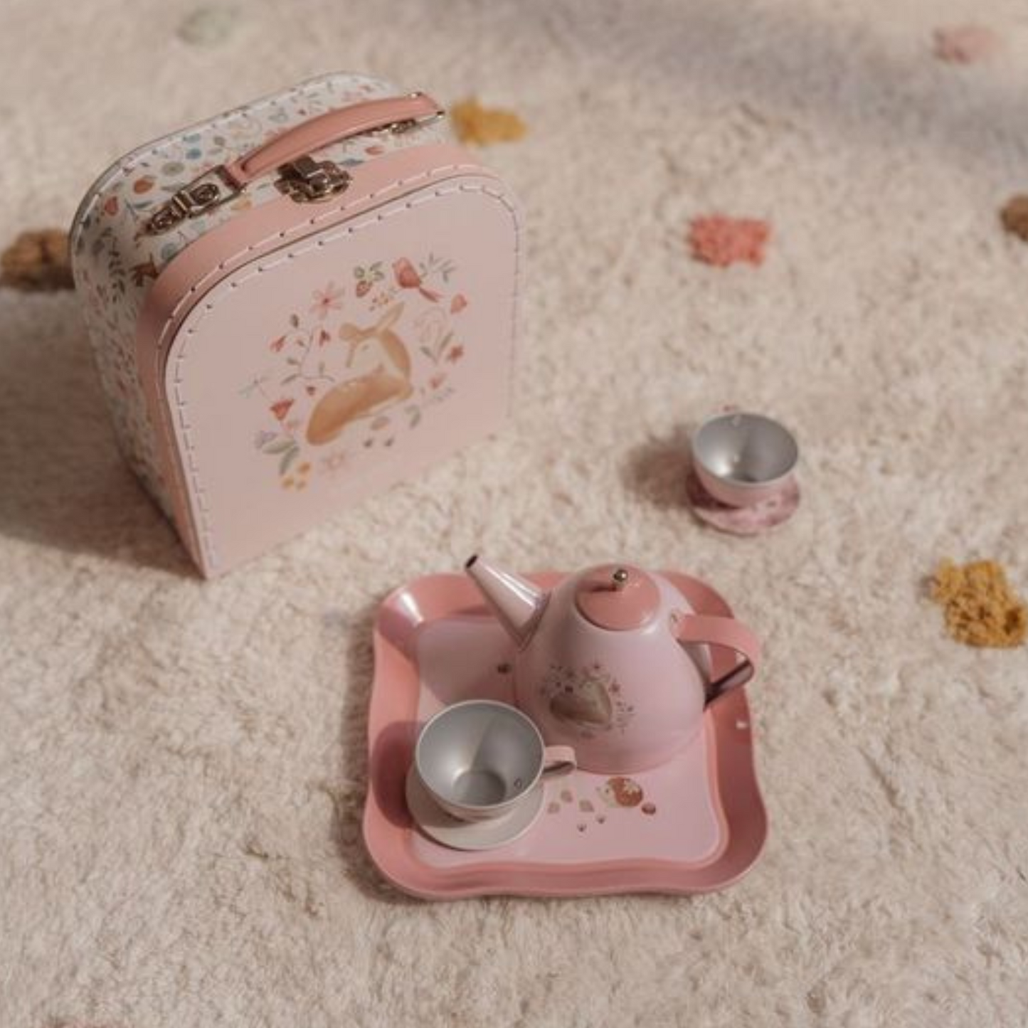 Thee servies in koffer fairy garden