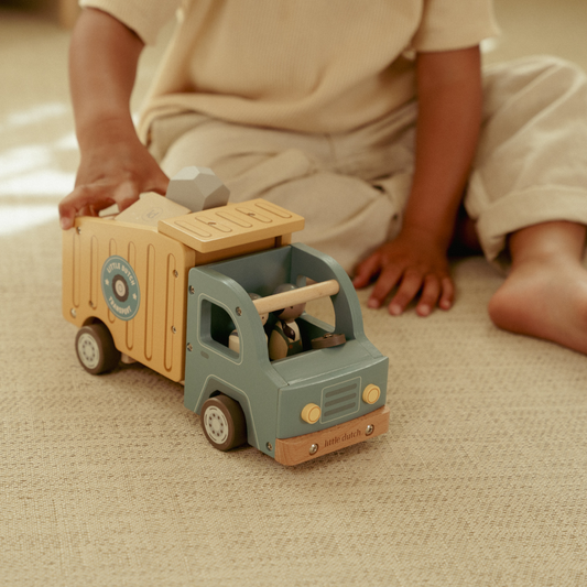Houten kiepwagen