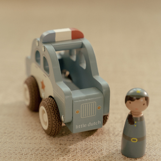 Houten politiewagen