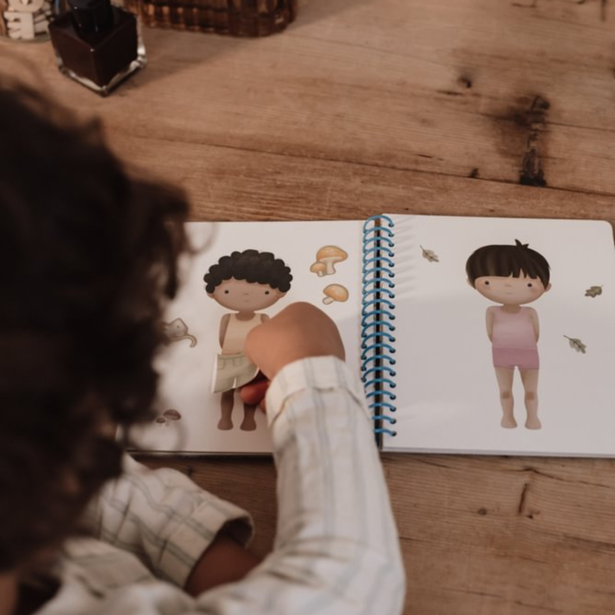 Aankleed- en Stickerboek Forest Friends