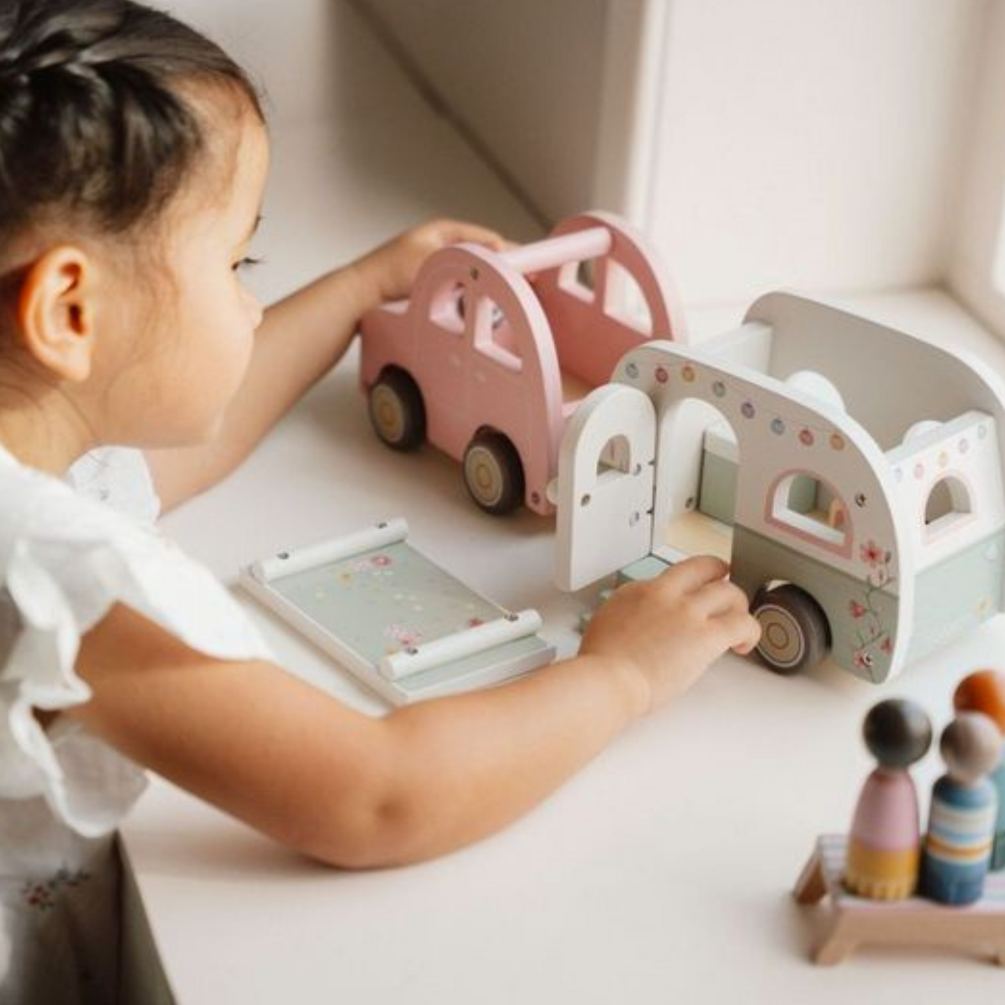 Speelgoed auto met caravan