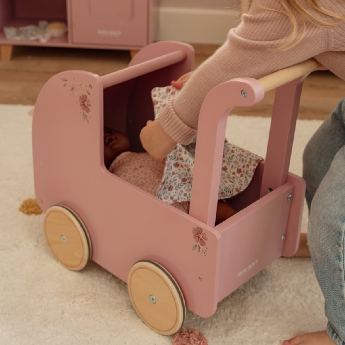 Houten poppenwagen