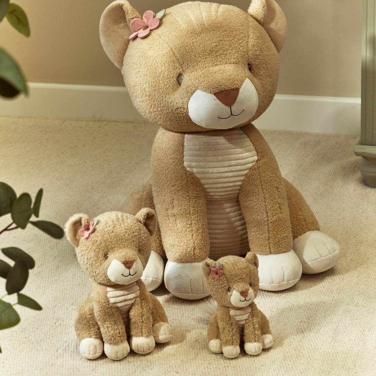 Knuffel Leeuwin- Geel - 25 cm - Safari Friends