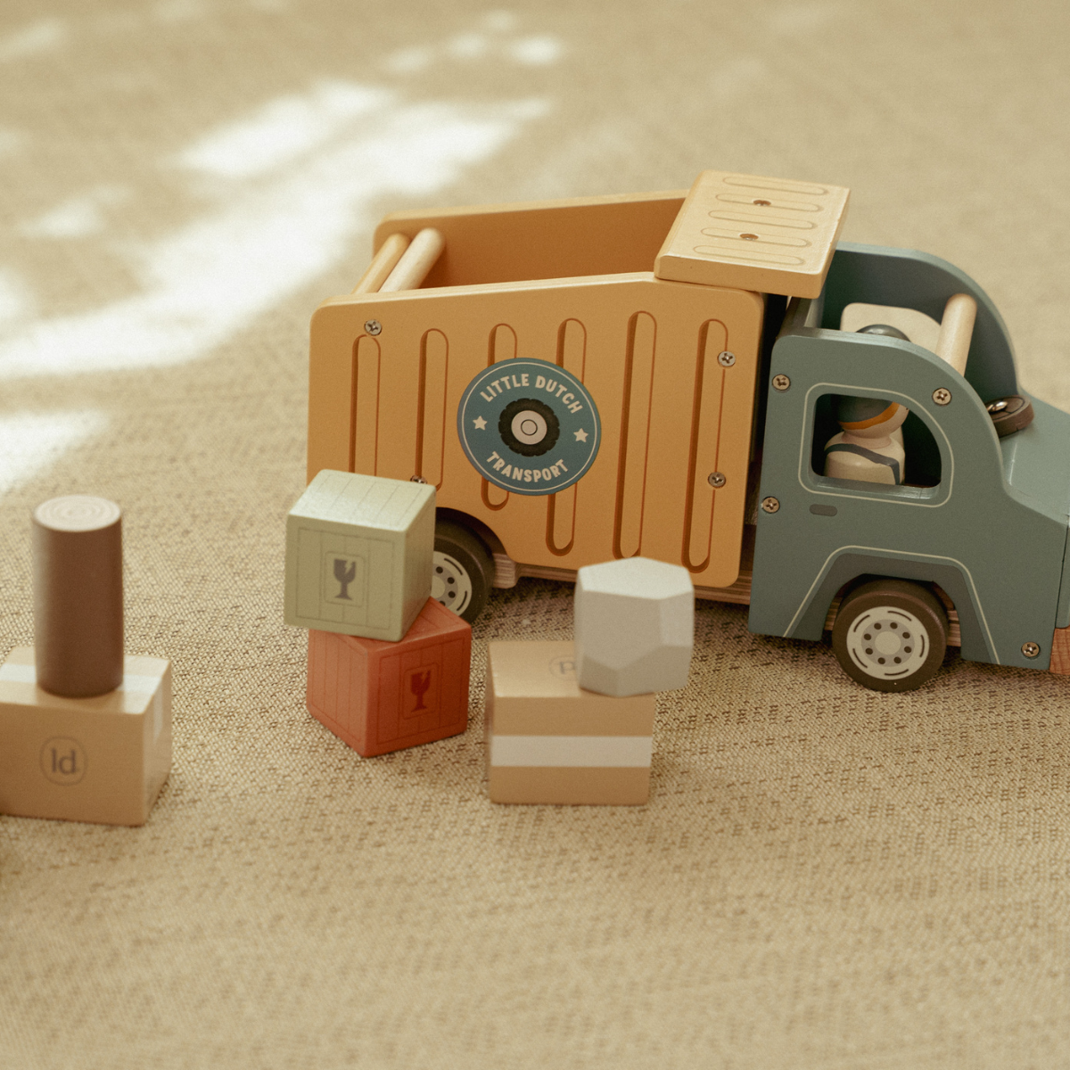Houten kiepwagen