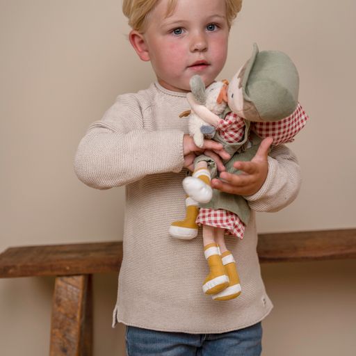 Knuffelpop Boer Jim met kip 35cm